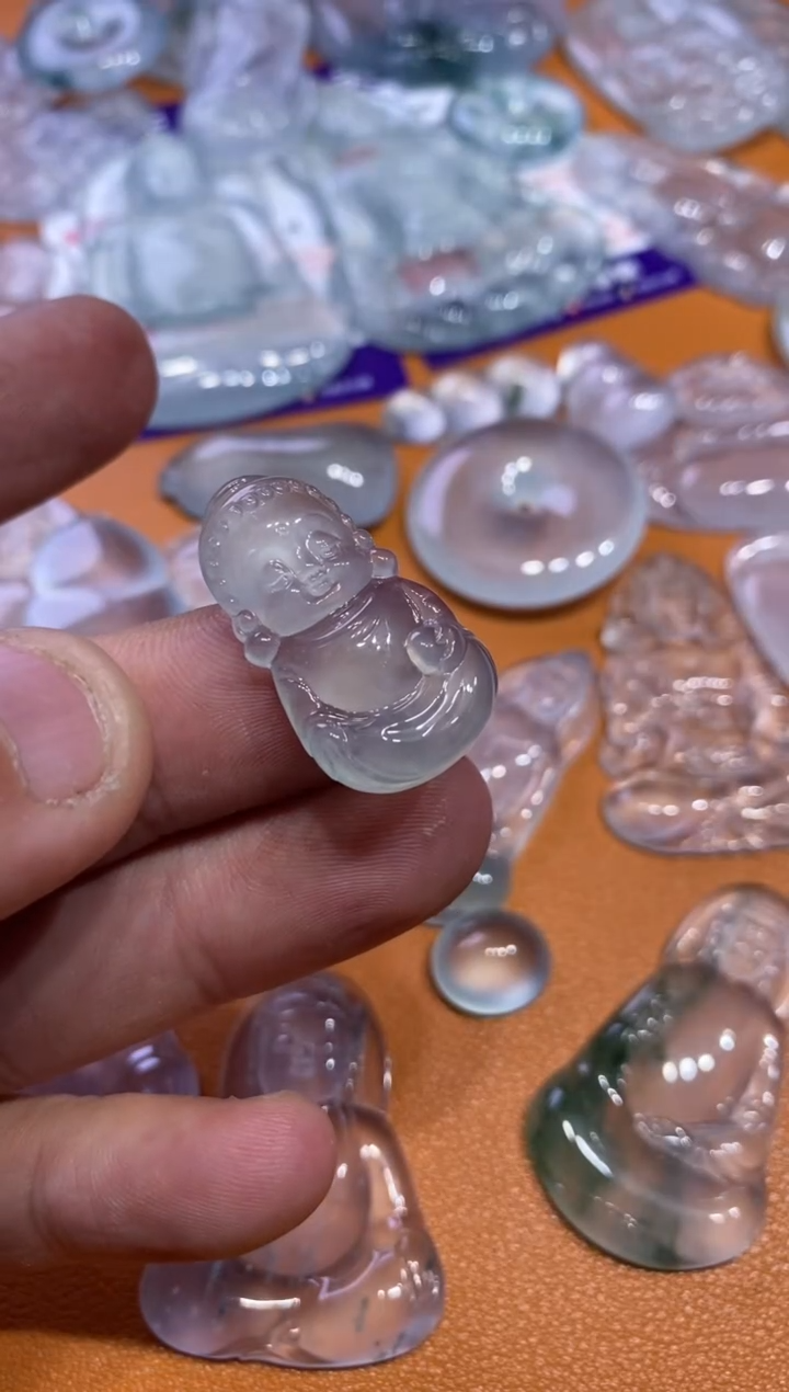 【闪购商品】翡翠吊坠(不含链)未镶嵌宝宝佛6280