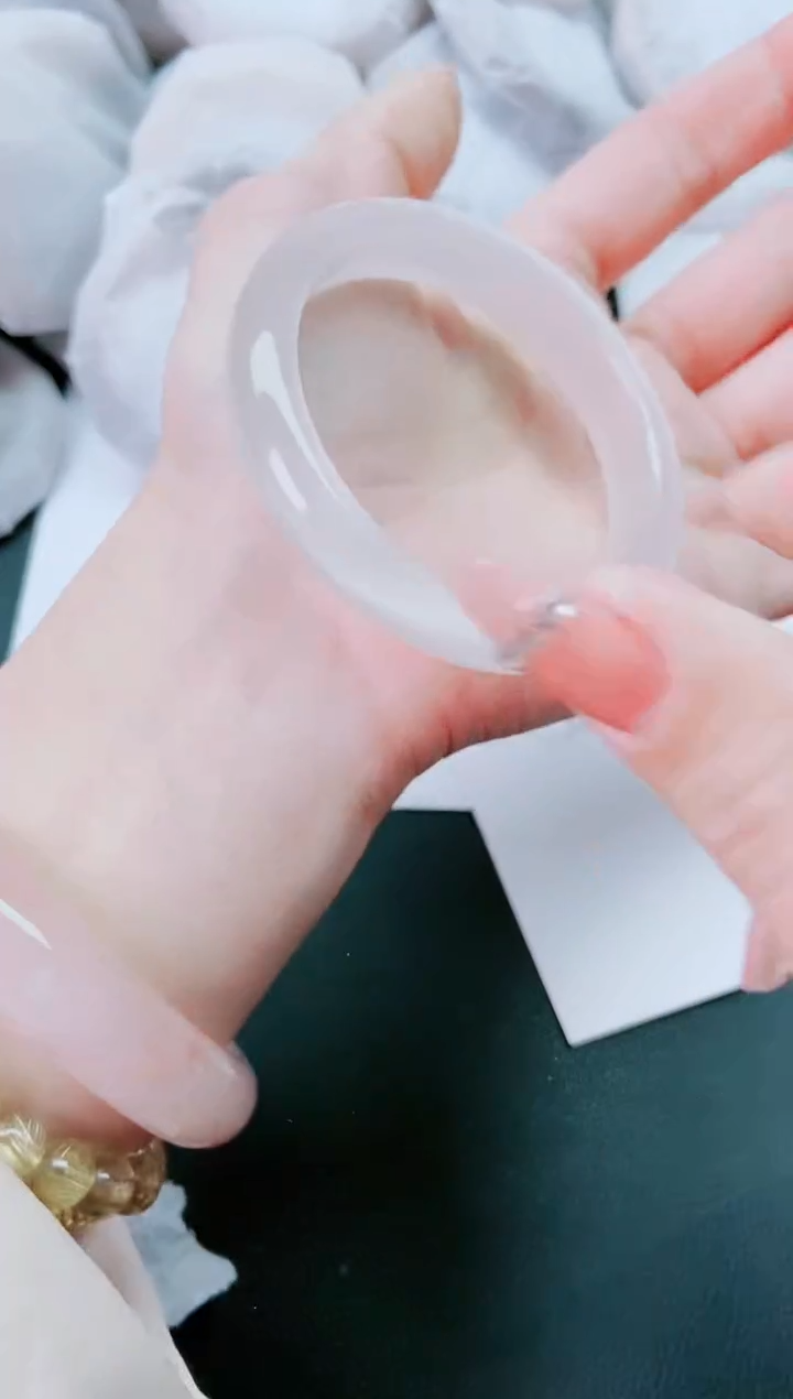 【闪购商品】石英质玉手镯未镶嵌J215-56-57