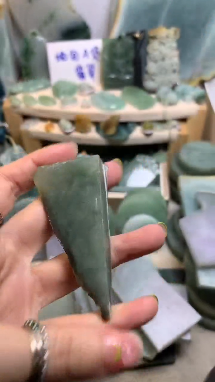 【闪购商品】翡翠挂件未镶嵌缅甸A货翡翠，没有运费险