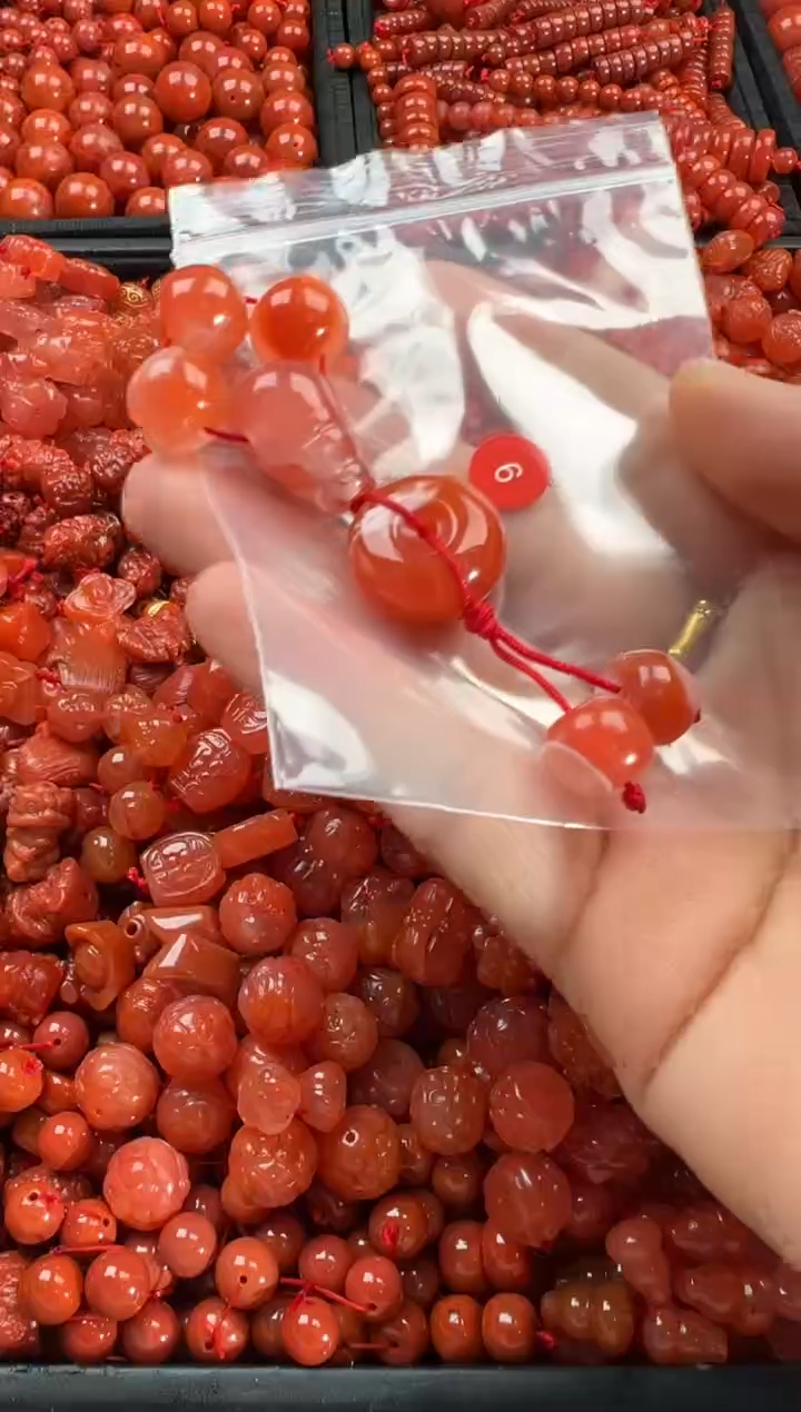 【闪购商品】南红玛瑙颈饰未镶嵌1