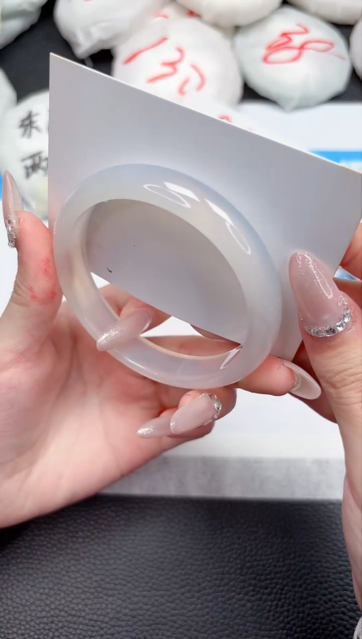 【闪购商品】石英质玉手镯未镶嵌669-60.4