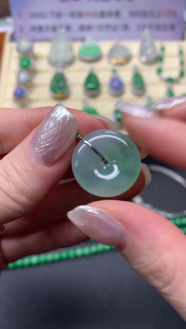 【闪购商品】翡翠吊坠(不含链)18K金镶嵌吊坠|1400+140