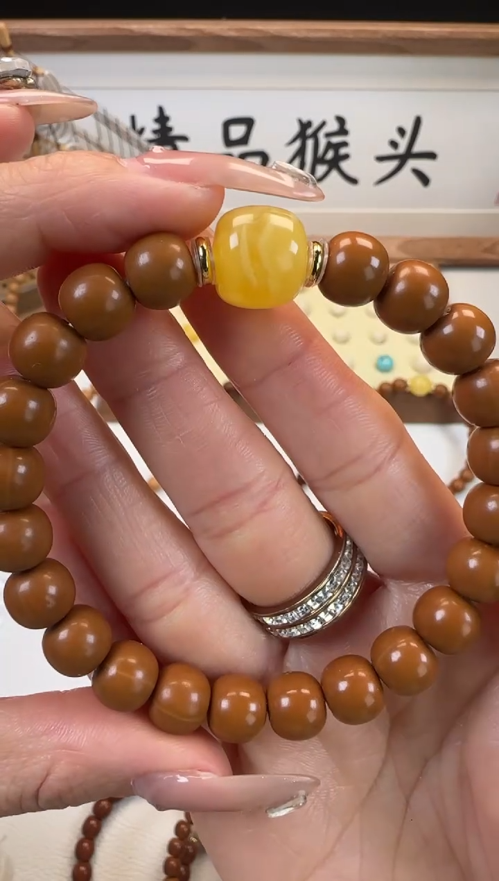 手串桃核Q*9+猴头老型加蜡