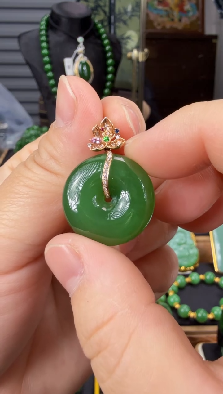 【闪购商品】和田玉（碧玉）吊坠(赠链)18K金镶嵌 