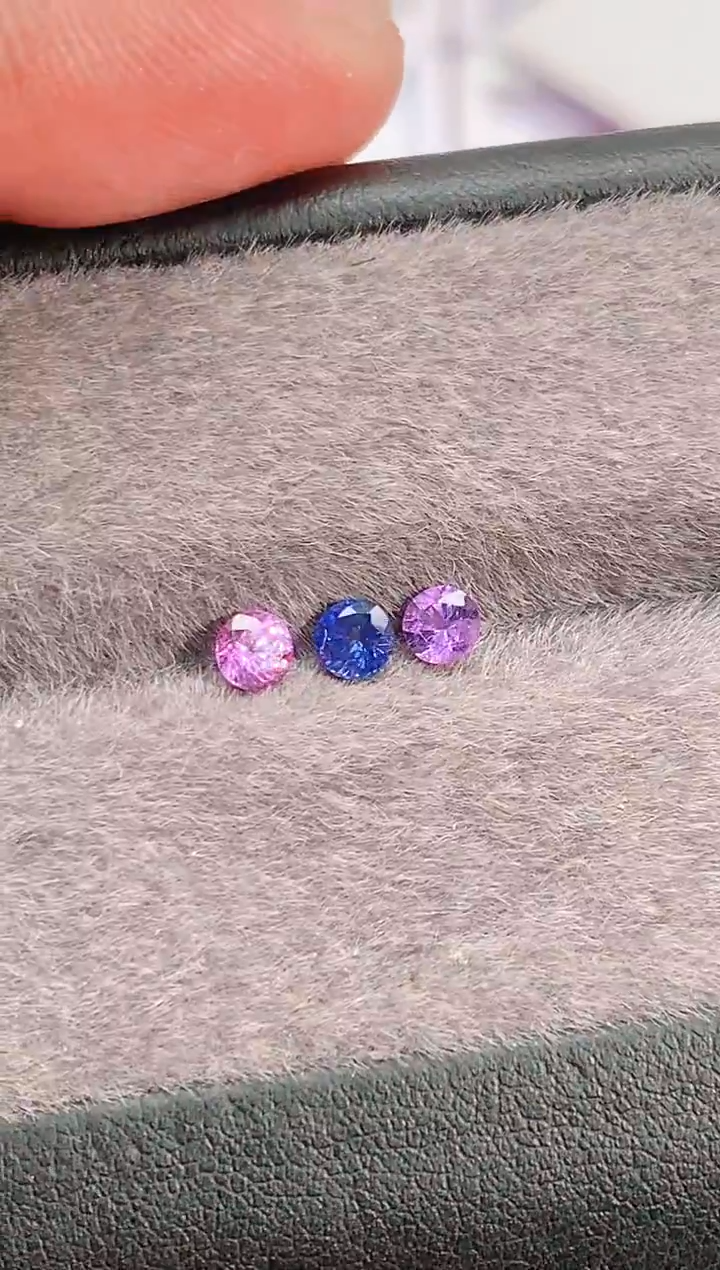 裸石蓝宝石0.82-820天然无烧蓝宝石卡3.88mm