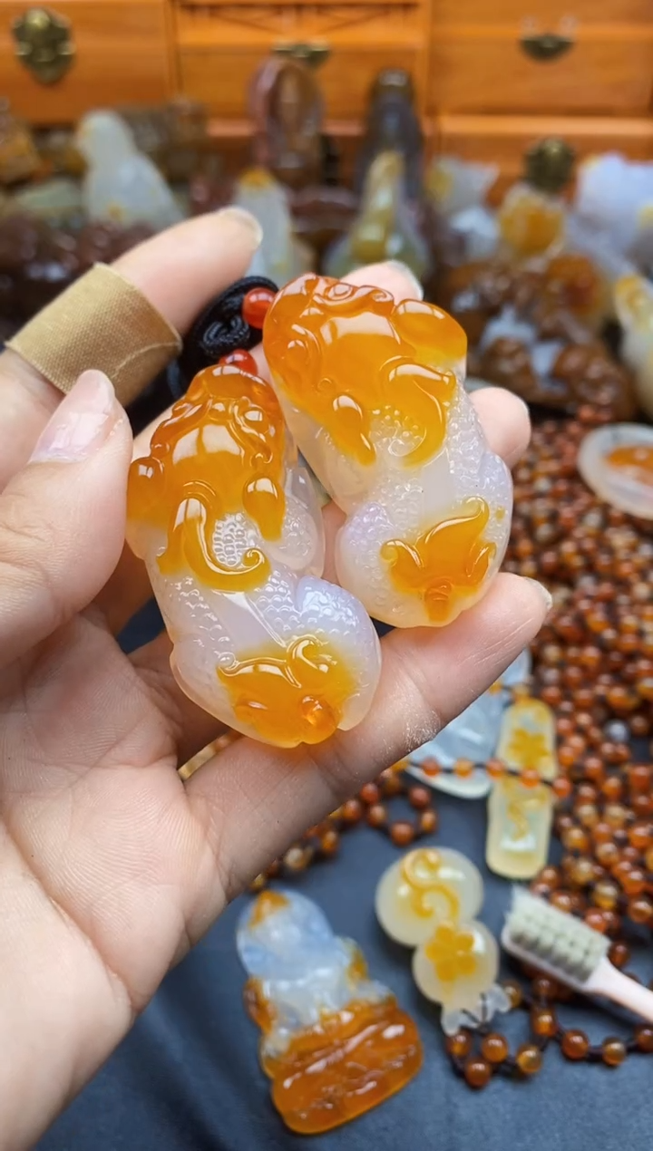 未镶嵌1玛瑙/玉髓惦**啥ll
