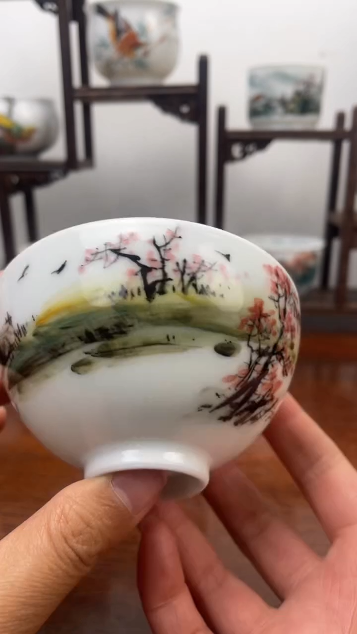 【闪购商品】1釉下彩高温手绘  山水 主人杯
