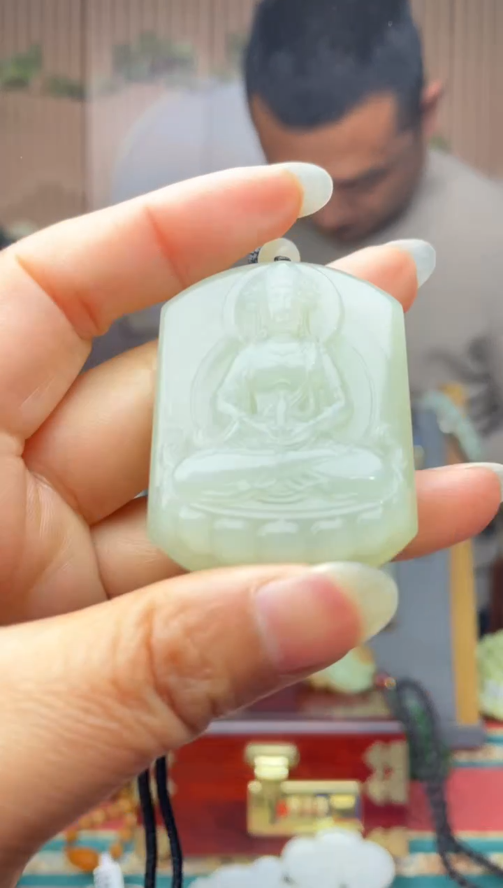 颈饰未镶嵌和田玉拍一发一