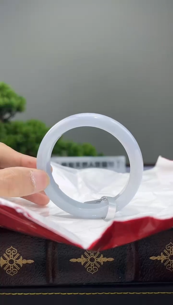 【闪购商品】翡翠手镯未镶嵌手镯3