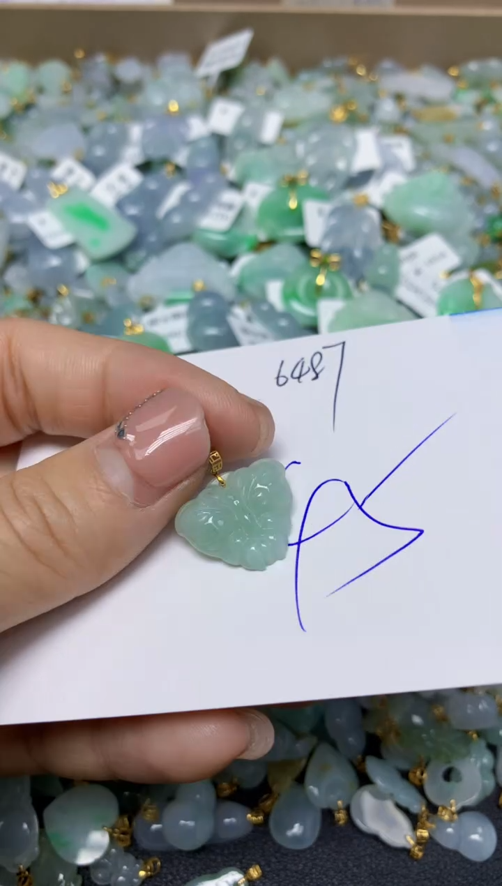 【闪购商品】翡翠挂件18K金镶嵌 天然翡翠A货