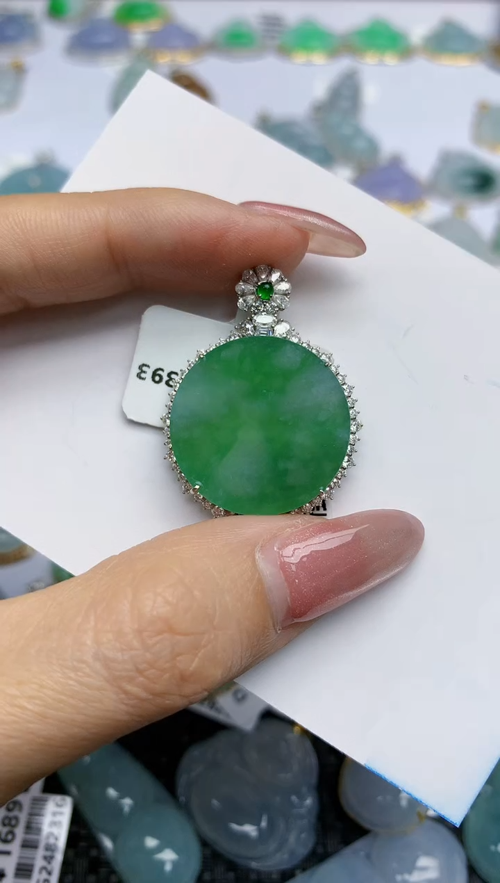 【闪购商品】翡翠挂件18K金镶嵌天然翡翠A货