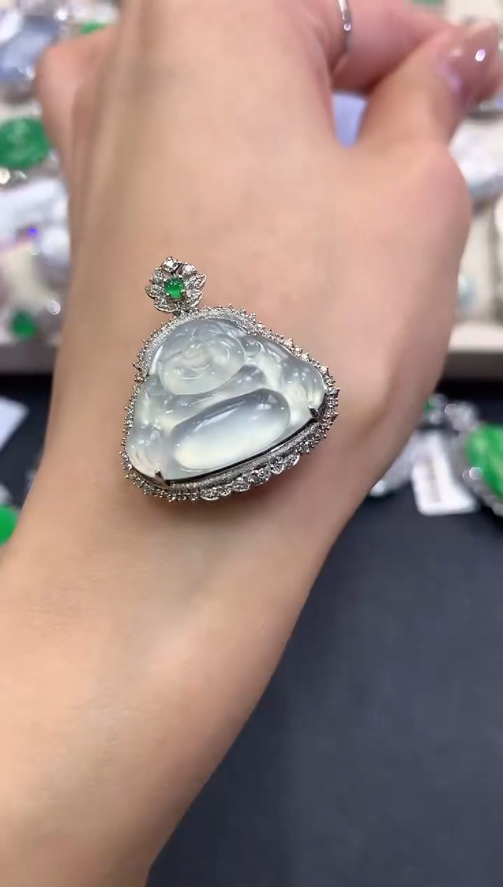 【闪购商品】翡翠吊坠(不含链)18K金镶嵌q444        