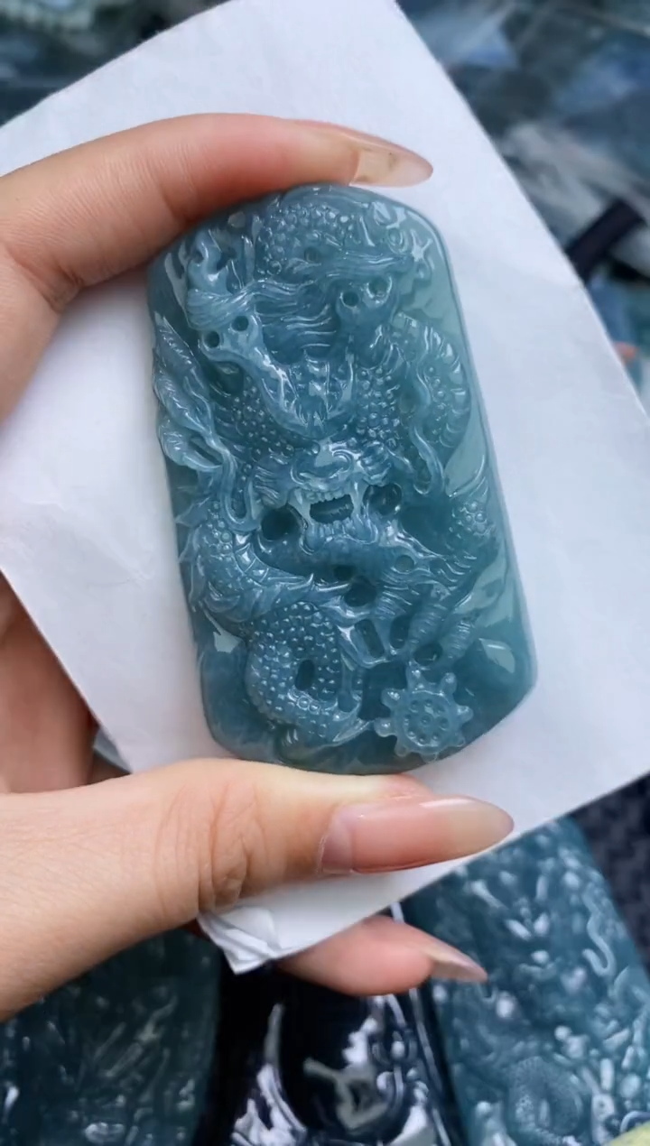 【闪购商品】翡翠颈饰未镶嵌           
