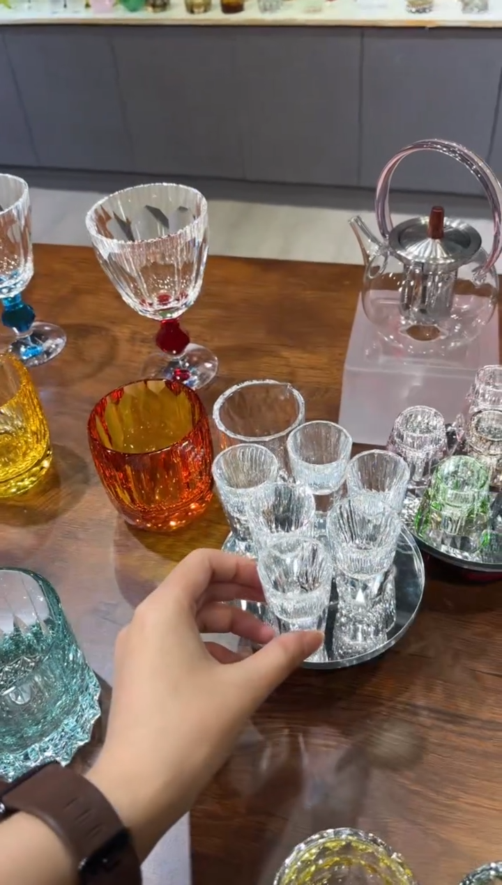 福利白酒杯6只装加礼盒送分酒器一个