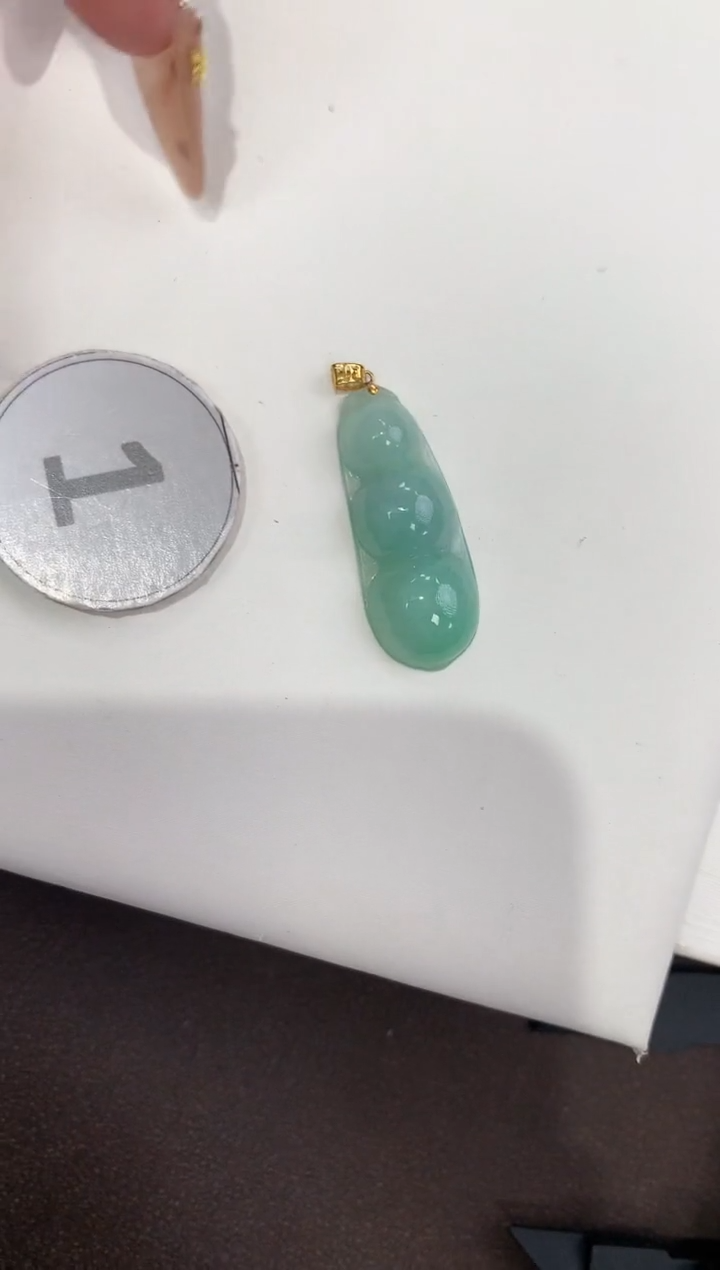 颈饰18K金镶嵌翡翠天然缅甸a货翡翠