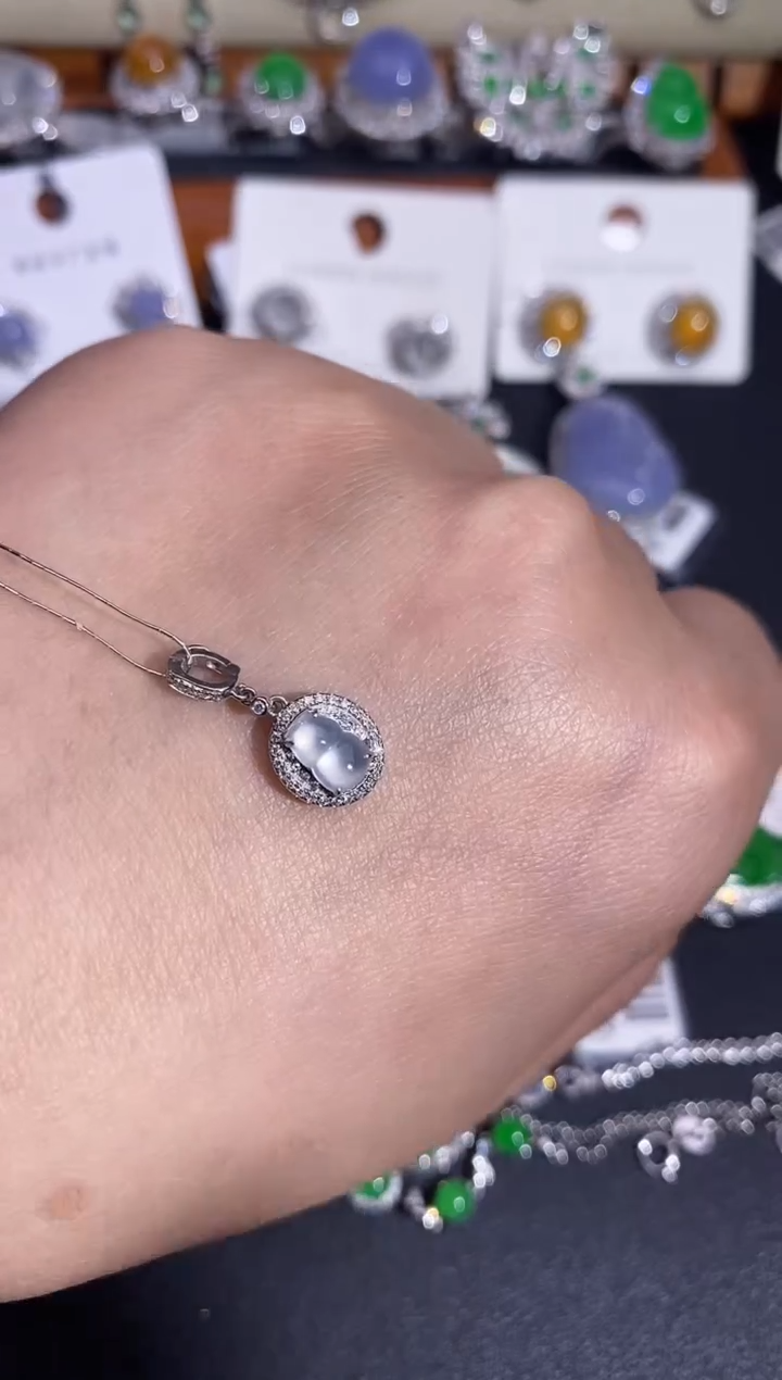 【闪购商品】翡翠吊坠(不含链)18K金镶嵌吊坠