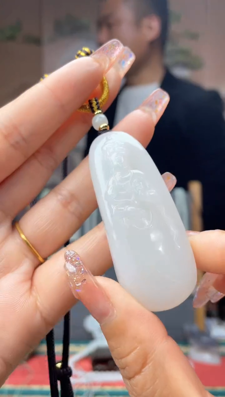 和田玉未镶嵌颈饰拍一发一