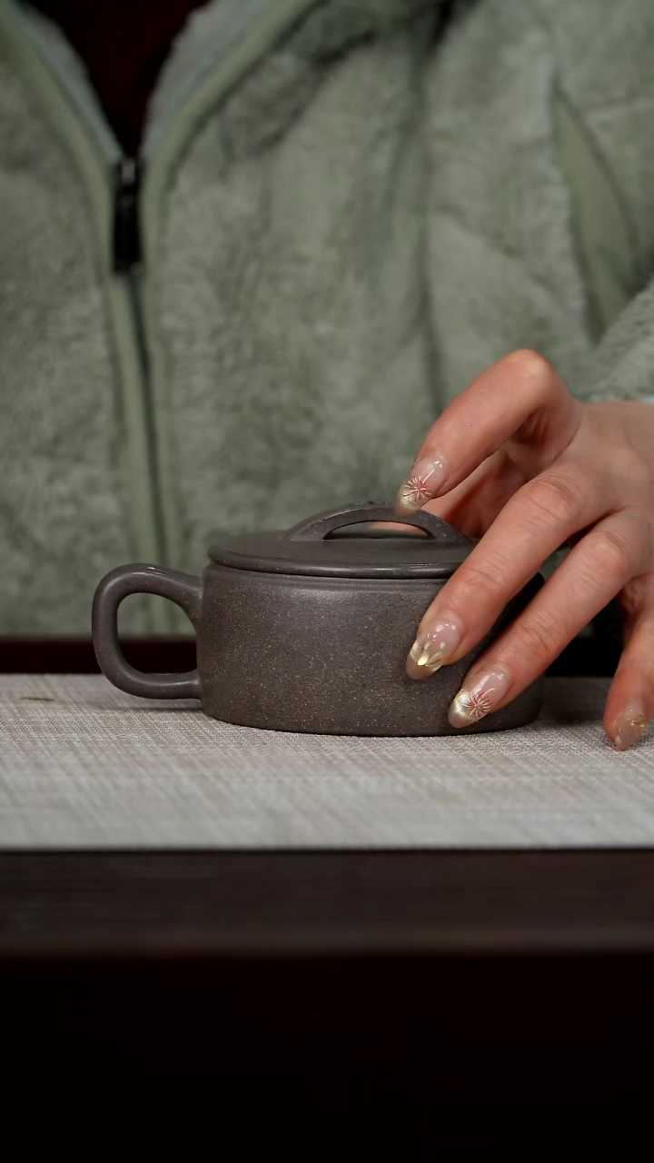 【闪购商品】宜兴原矿紫砂壶茶壶150C