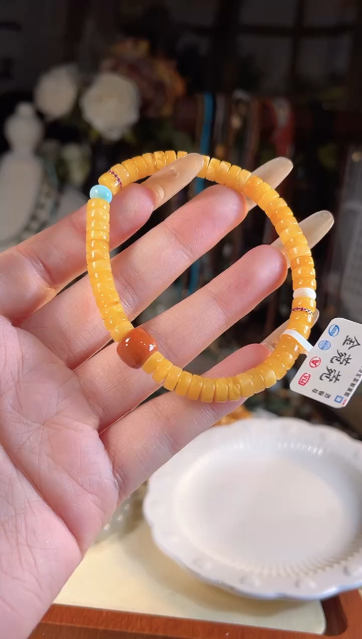 【闪购商品】蜜蜡手链未镶嵌多样性发货其一