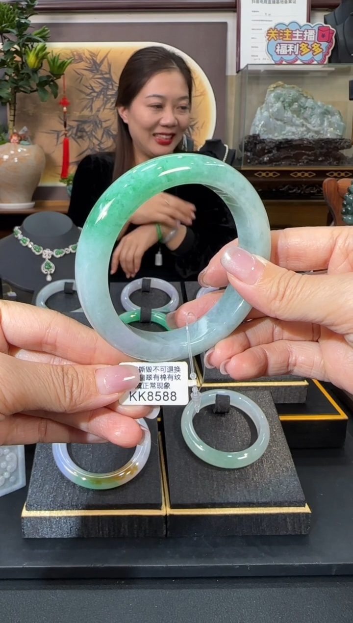 未镶嵌手镯翡翠KK8588  正圈56