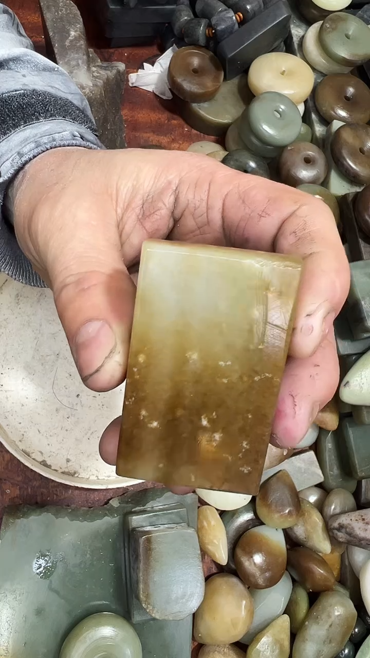 未镶嵌和田玉珠宝半成品1
