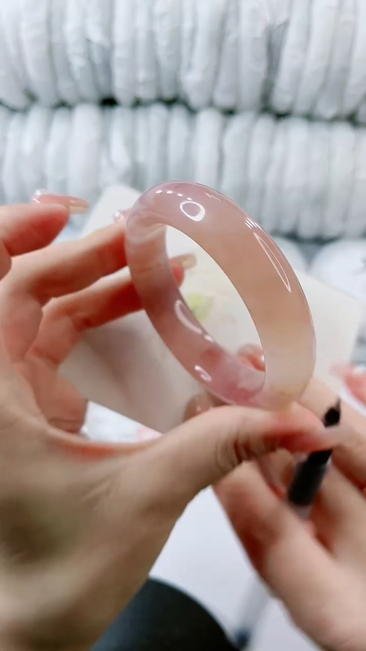 【闪购商品】石英质玉手镯未镶嵌0682716102-多样性发货