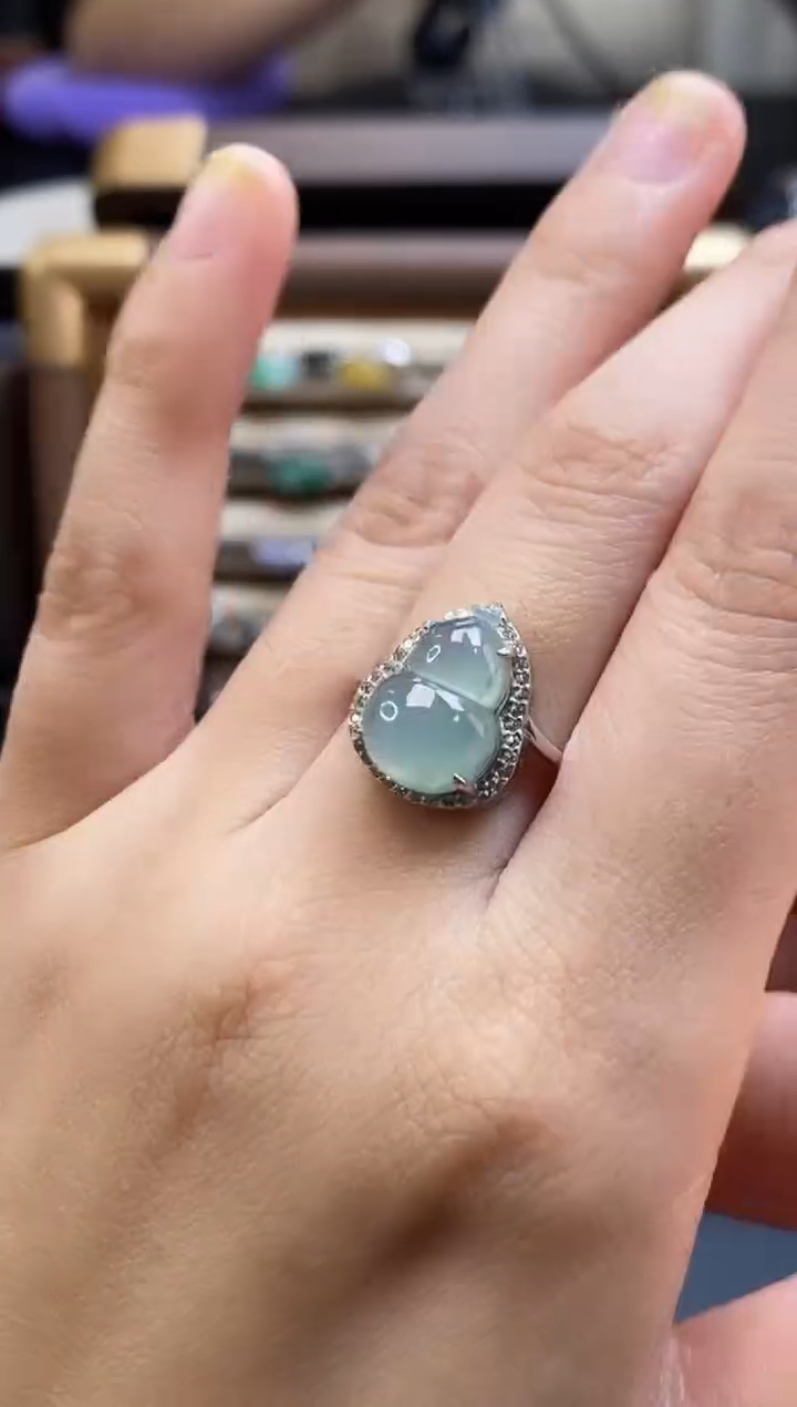 颈饰银S925镶嵌翡翠15711