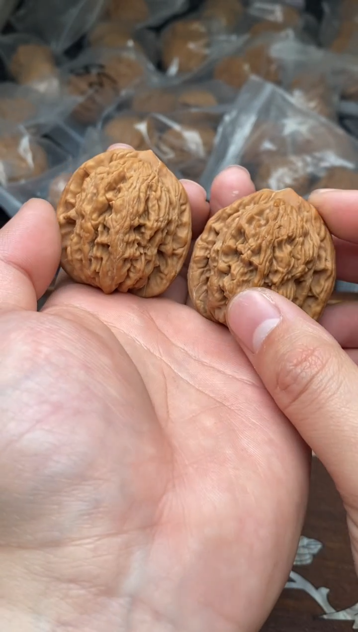 【闪购商品】文玩核桃把件G88号41尺虎头