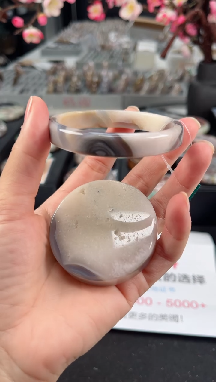 【闪购商品】石英质玉手镯未镶嵌56圈口（赠送镯心）1354232