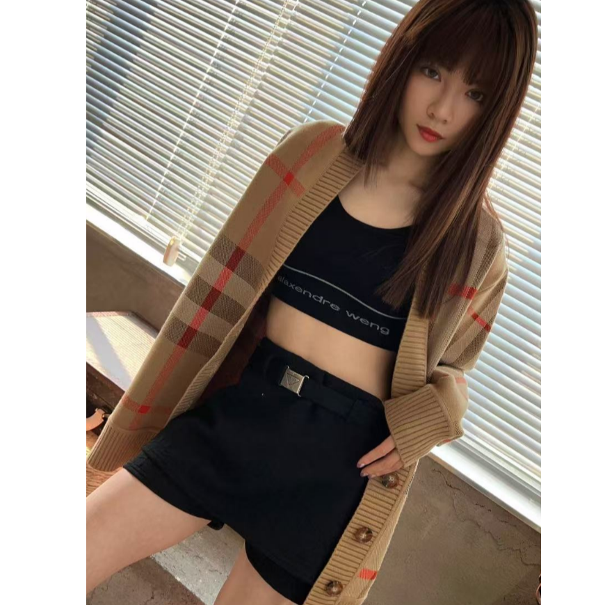 99新 BURBERRY/博柏利 海囤/巴宝莉/开衫S码/甲yk150056