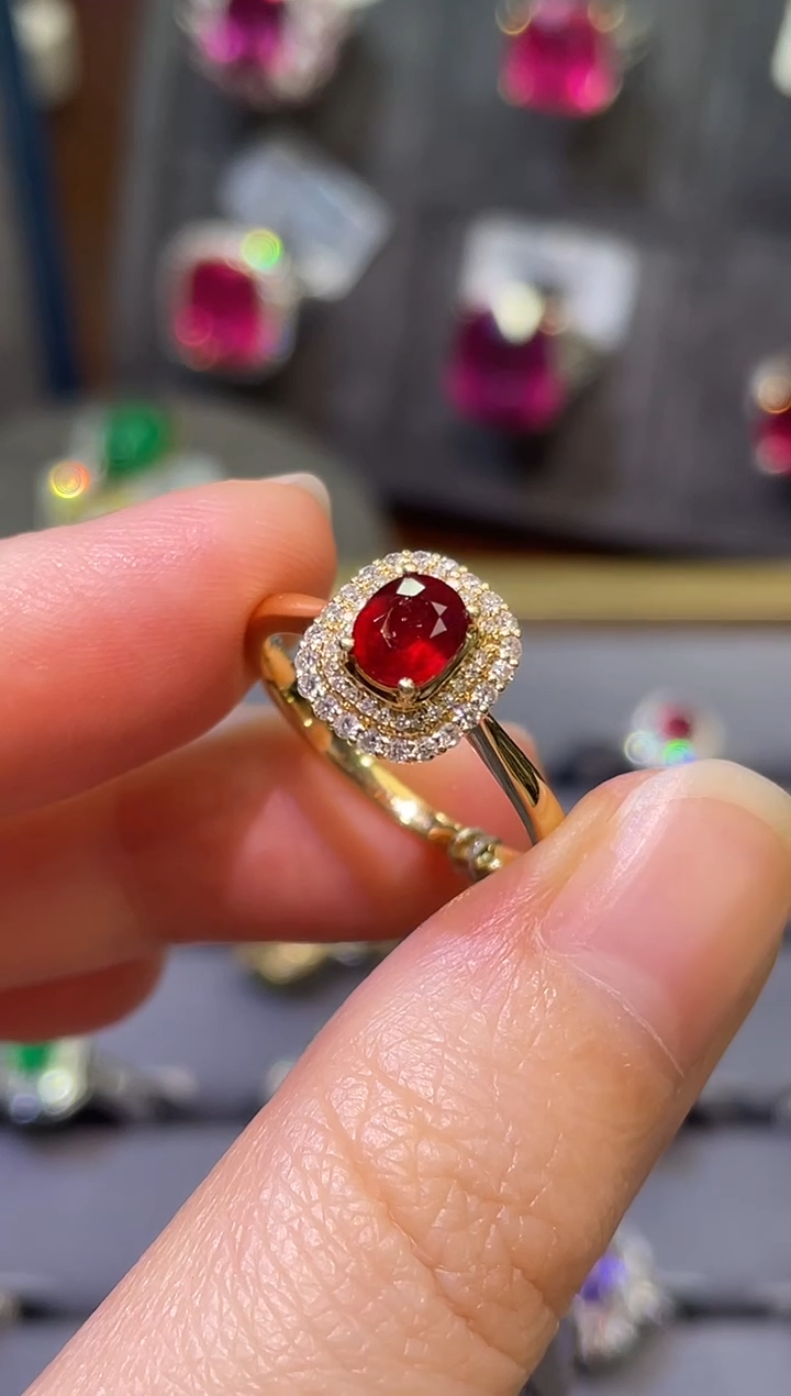 【闪购商品】红宝石戒指18K金镶嵌0.69ct