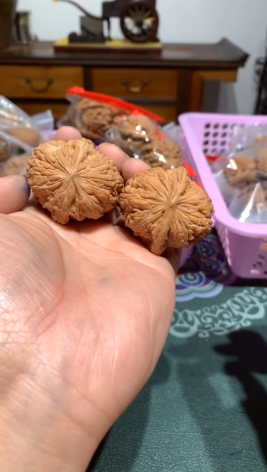 【闪购商品】文玩核桃吊坠门墩核桃