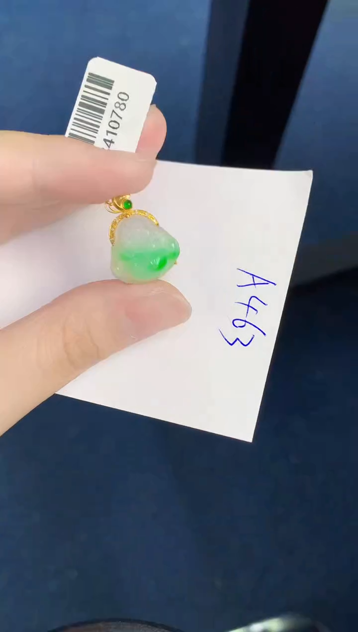 翡翠18K金镶嵌颈饰0000000000