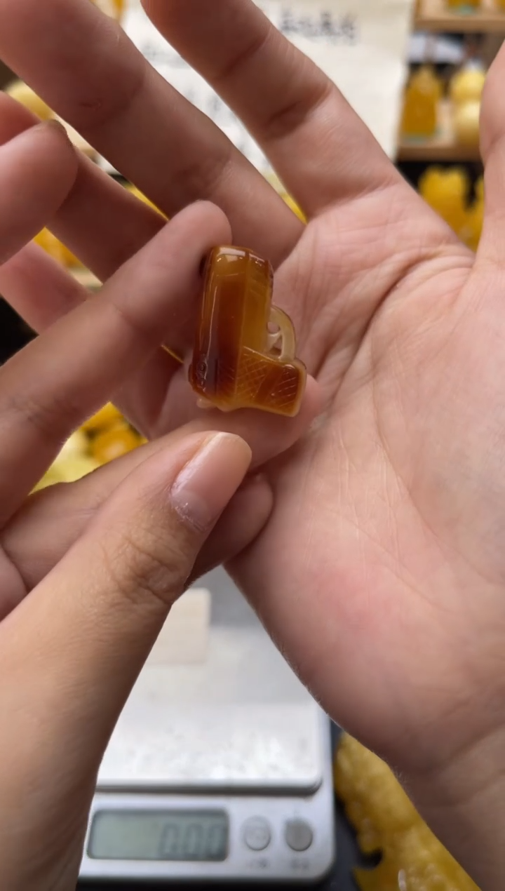 琥珀未镶嵌珠宝奇石110琥珀蜜蜡微瑕