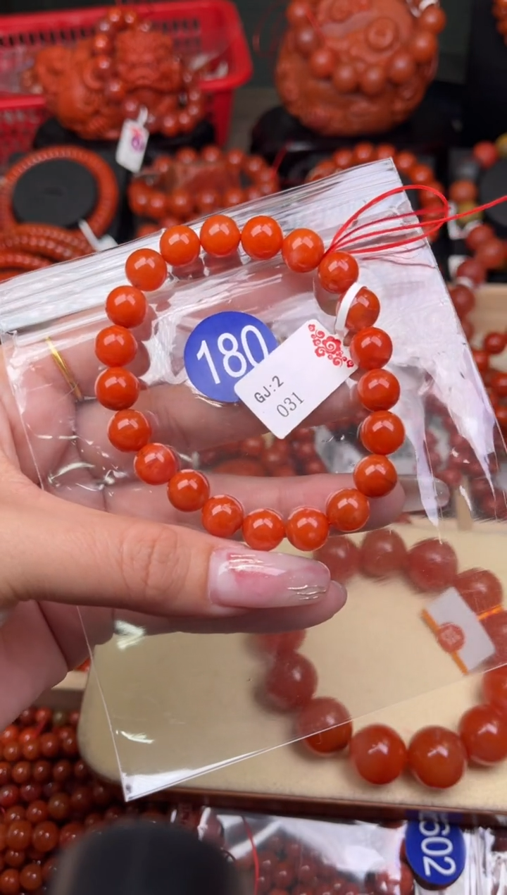 【闪购商品】南红玛瑙珠宝奇石未镶嵌180-9