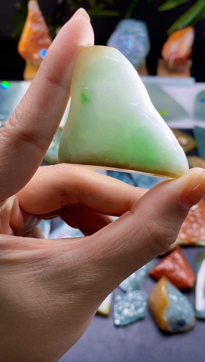 【闪购商品】定制翡翠未镶嵌翡翠