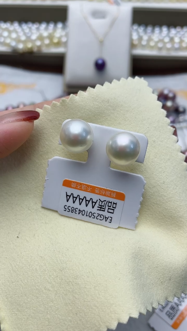 【闪购商品】海水珍珠耳饰18K金镶嵌W99