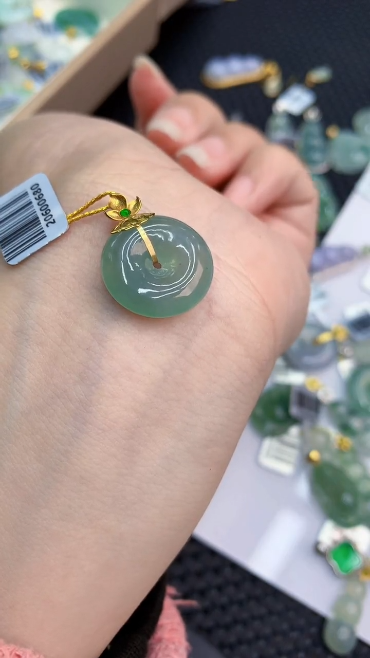 【闪购商品】翡翠颈饰18K金镶嵌            8