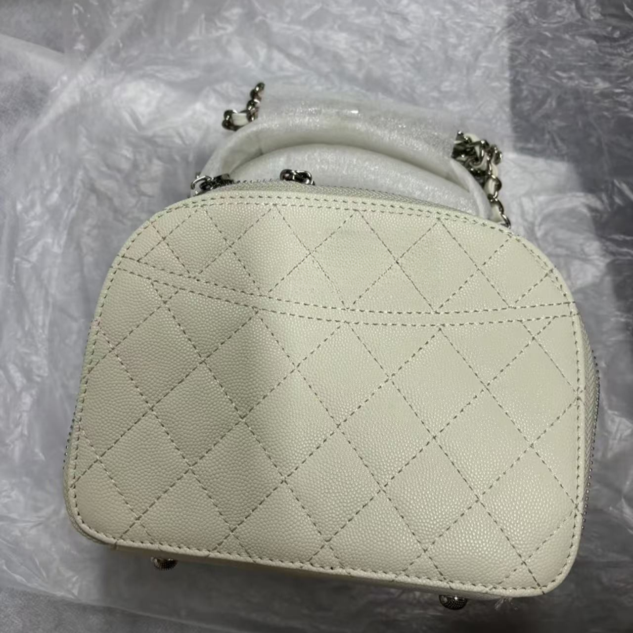 【点点福利】88027白色【清货有瑕】新款时尚轻奢百搭气质女包