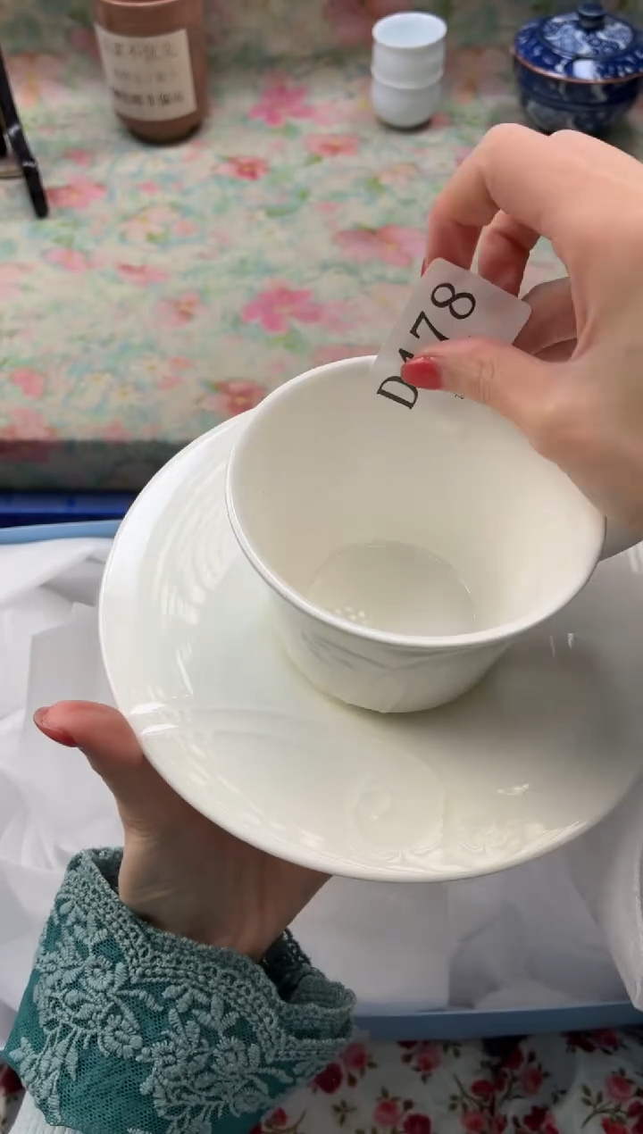 瓷片?**?       D478