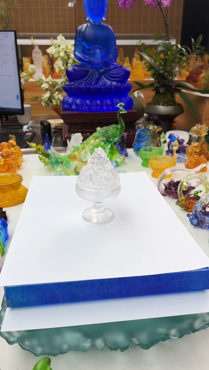 手工艺品琉璃白色博山香炉10*6*4公分