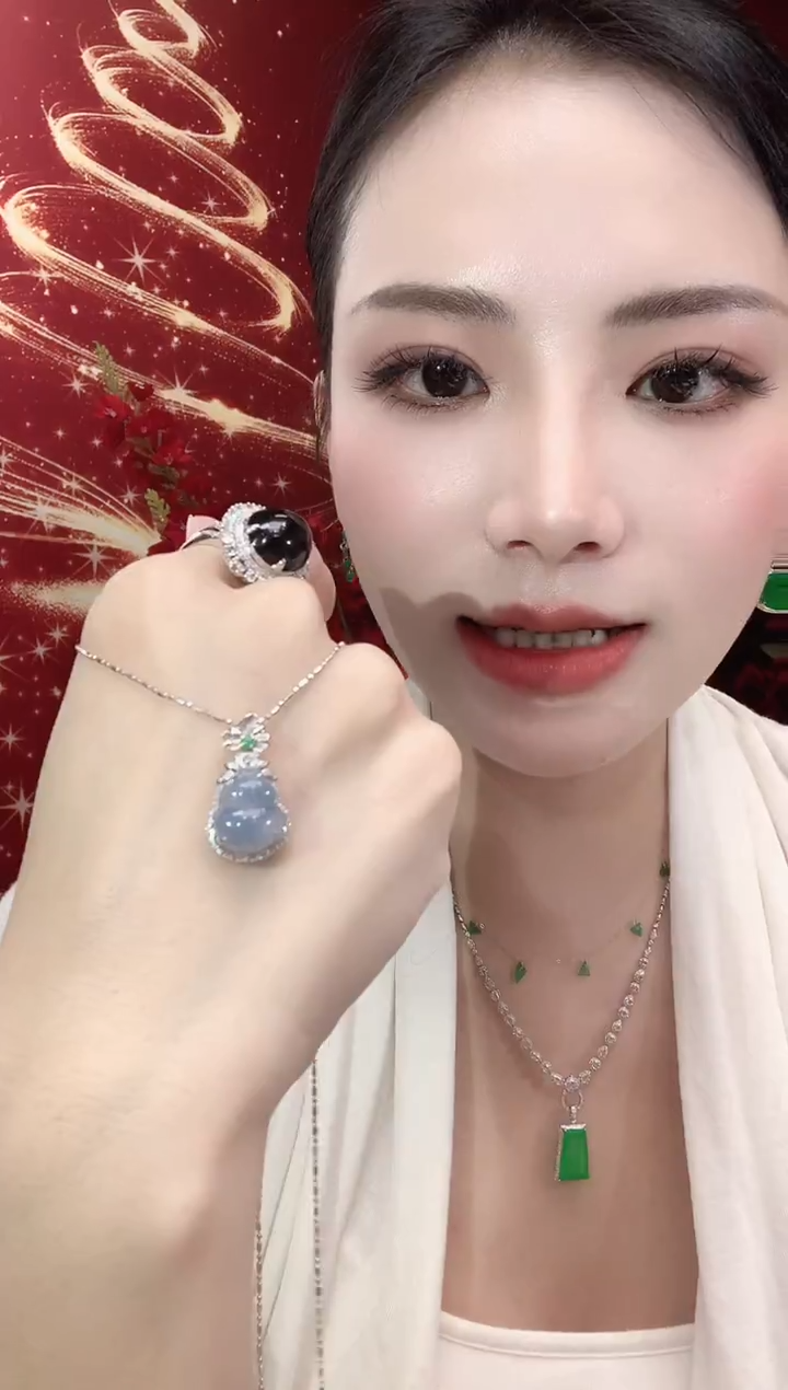 吊坠(不含链)18K金镶嵌翡翠A9 紫货有一定色差