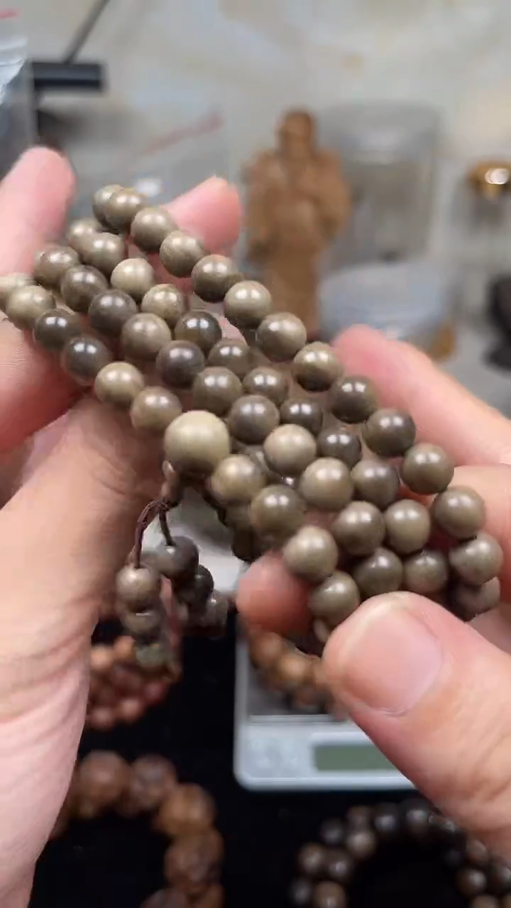 檀香木其他迈索尔0.7*108阴沉横纹多样性发其一