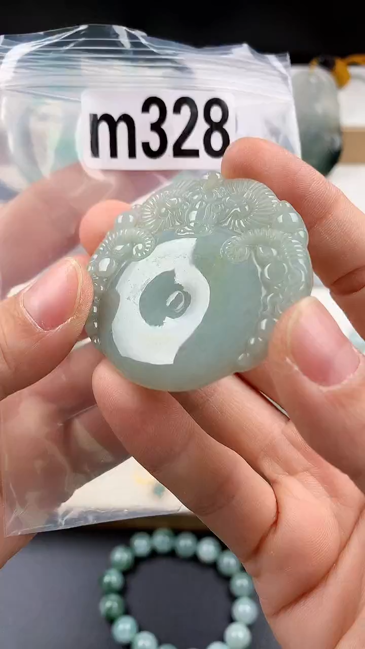 颈饰未镶嵌翡翠天然翡翠吊坠挂件