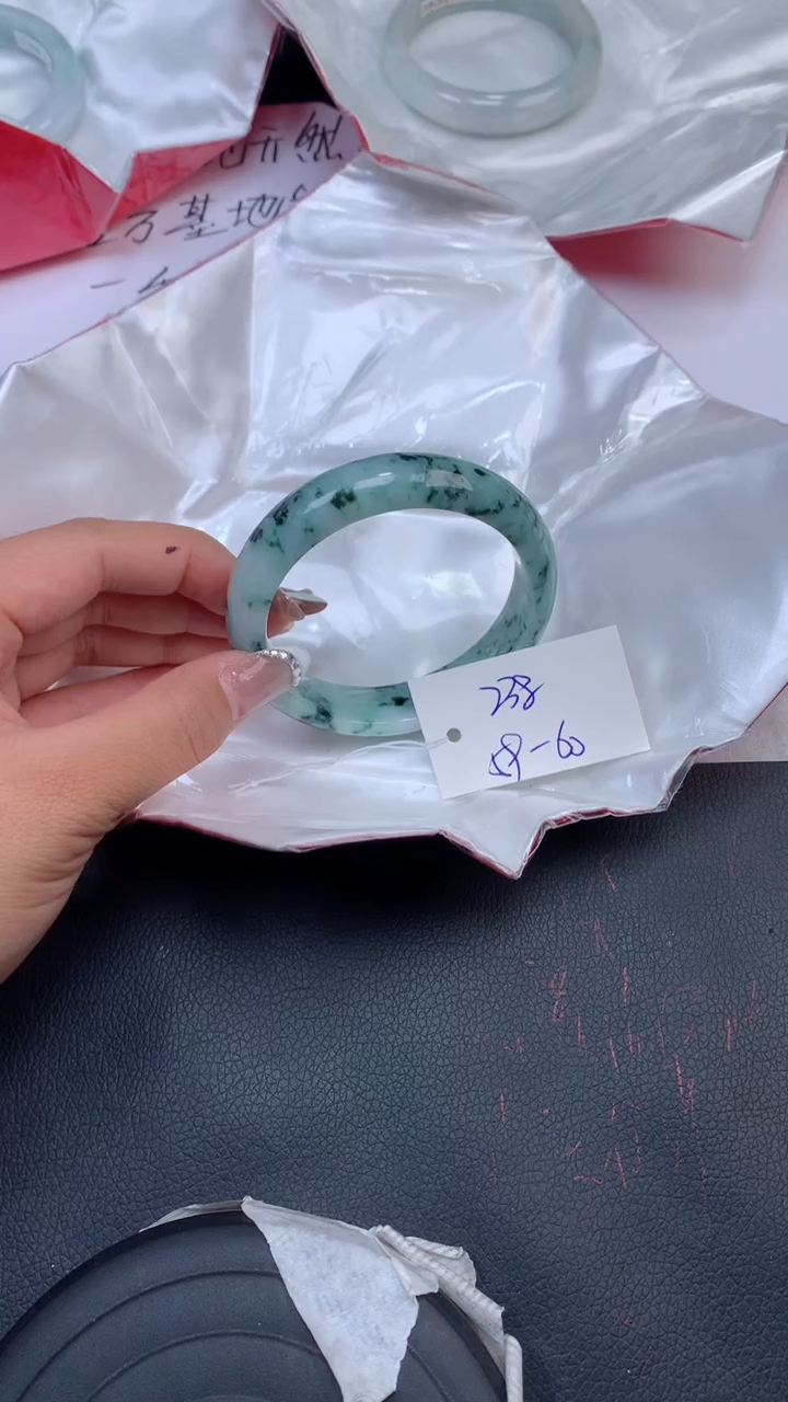 【闪购商品】翡翠手镯未镶嵌天然缅甸A货翡翠手镯