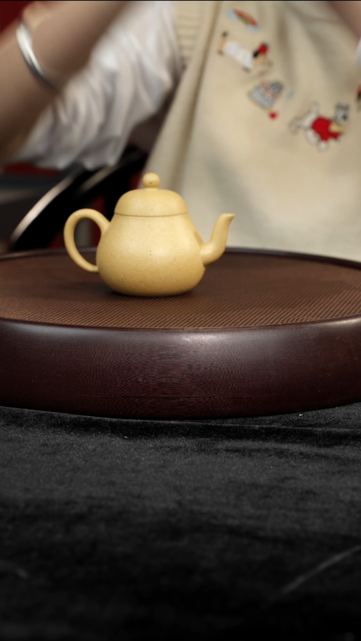 茶壶紫砂梨皮本绿梨形130cc