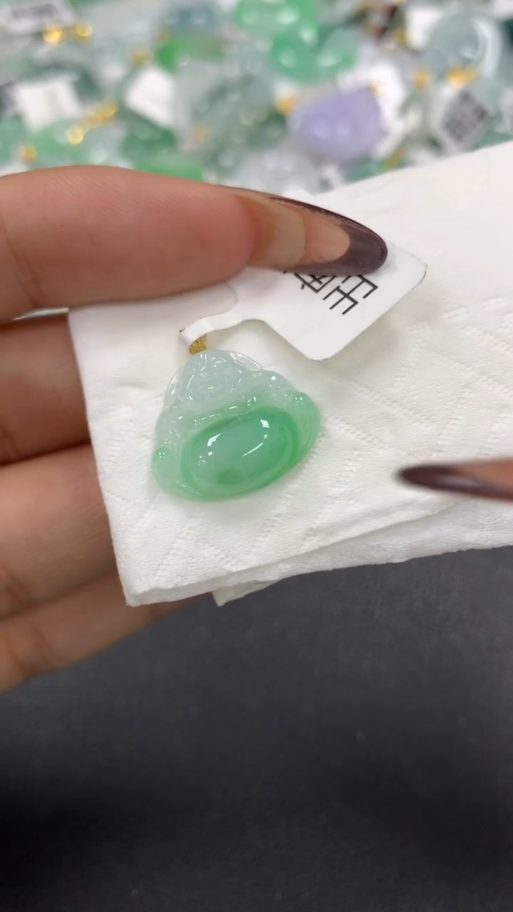 颈饰18K金镶嵌翡翠a货假一赔三支持复检百元上9元证书费自理