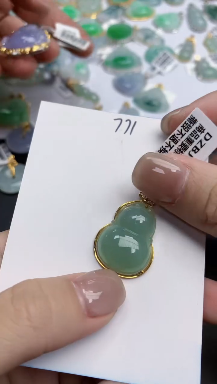 【闪购商品】翡翠颈饰18K金镶嵌天然缅甸翡翠A货
