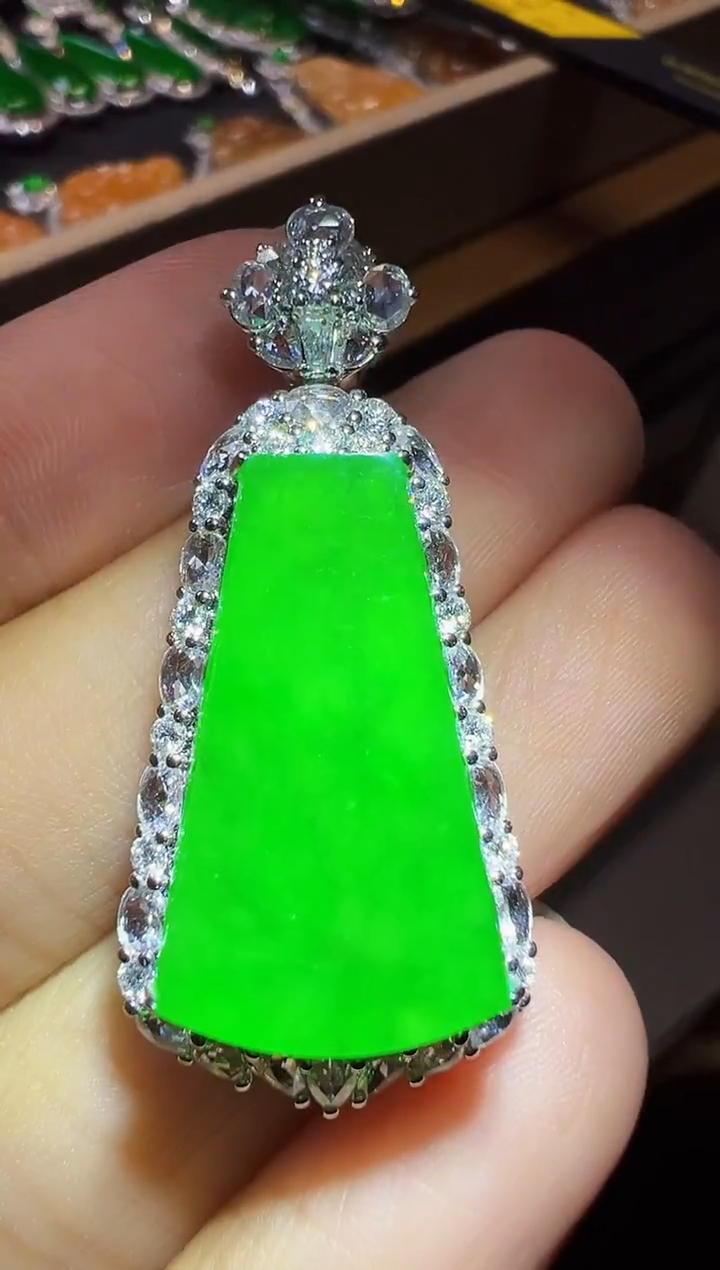 吊坠(不含链)18K金镶嵌翡翠无事牌