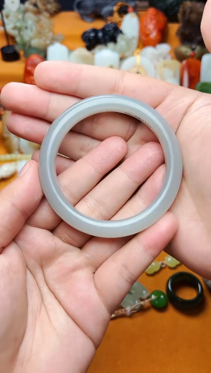 【闪购商品】和田玉手镯未镶嵌57.6圈口